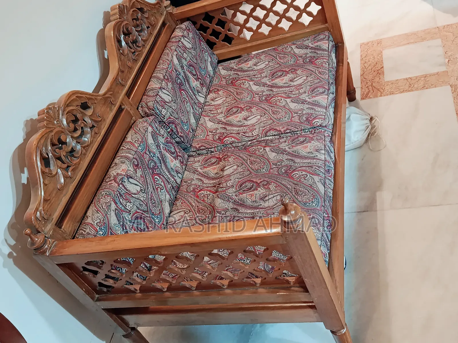 দুই আসনের কাঠের সোফা / Loveseat