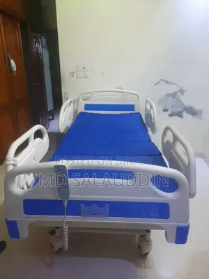 Electric 5-Function ICU Hospital Bed With CPR Mood