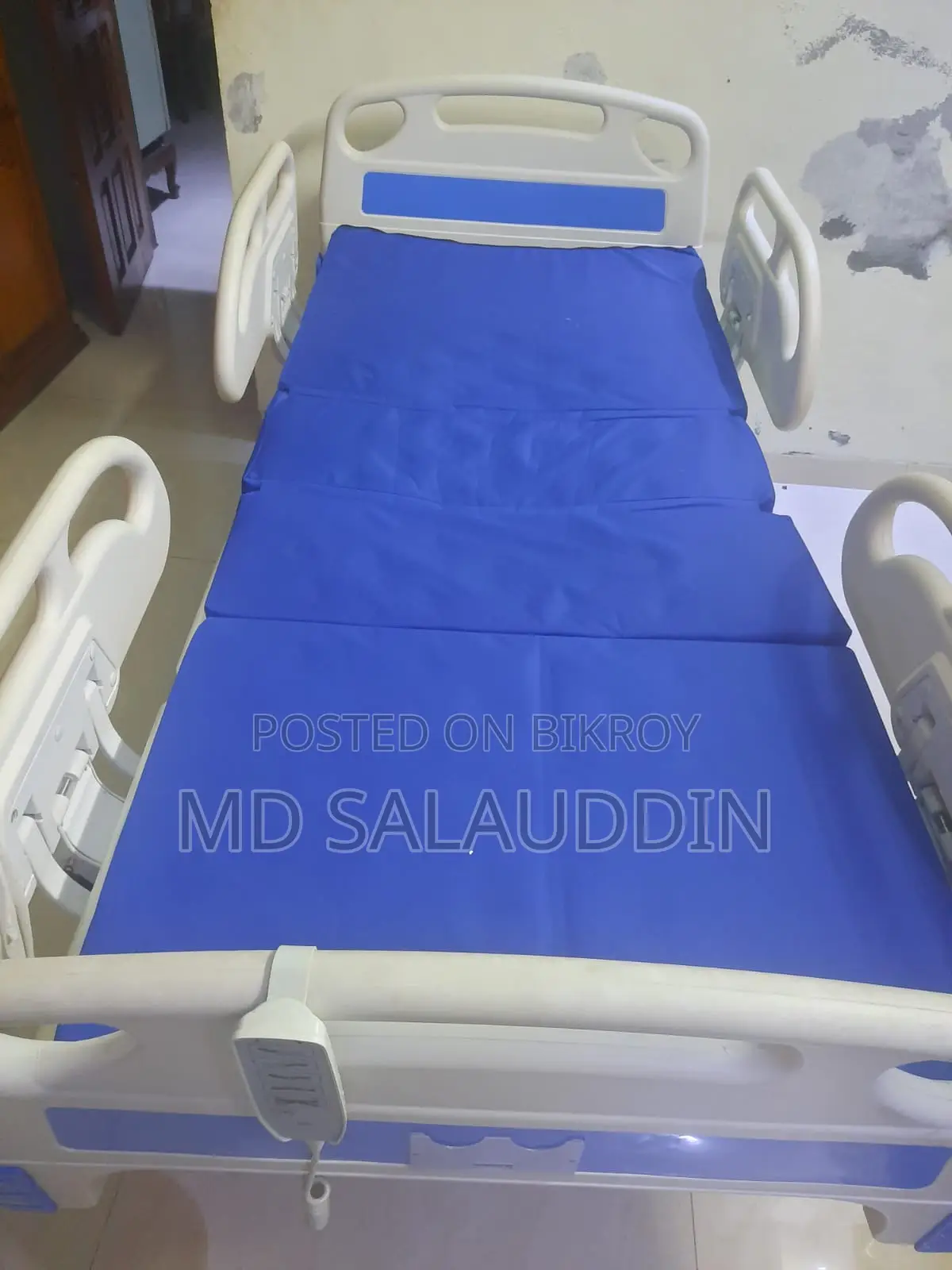 Electric 5-Function ICU Hospital Bed With CPR Mood