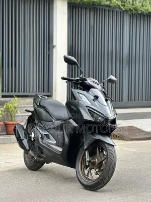 হোন্ডা ভারিও ২০২৫ ব্ল্যাক