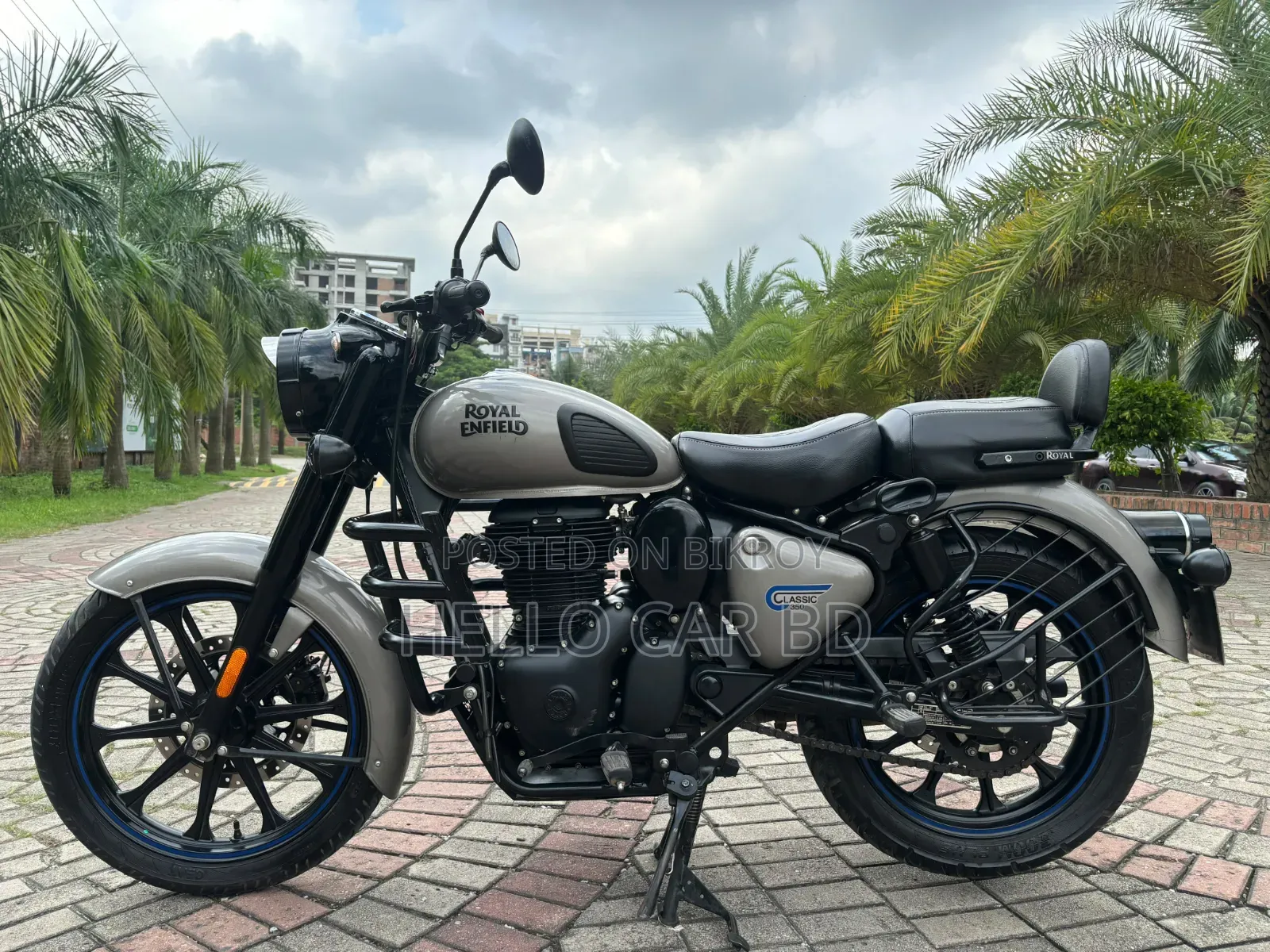 রয়াল এনফিলড ক্লাসিক ৩৫০ ২০২৫ গ্রে