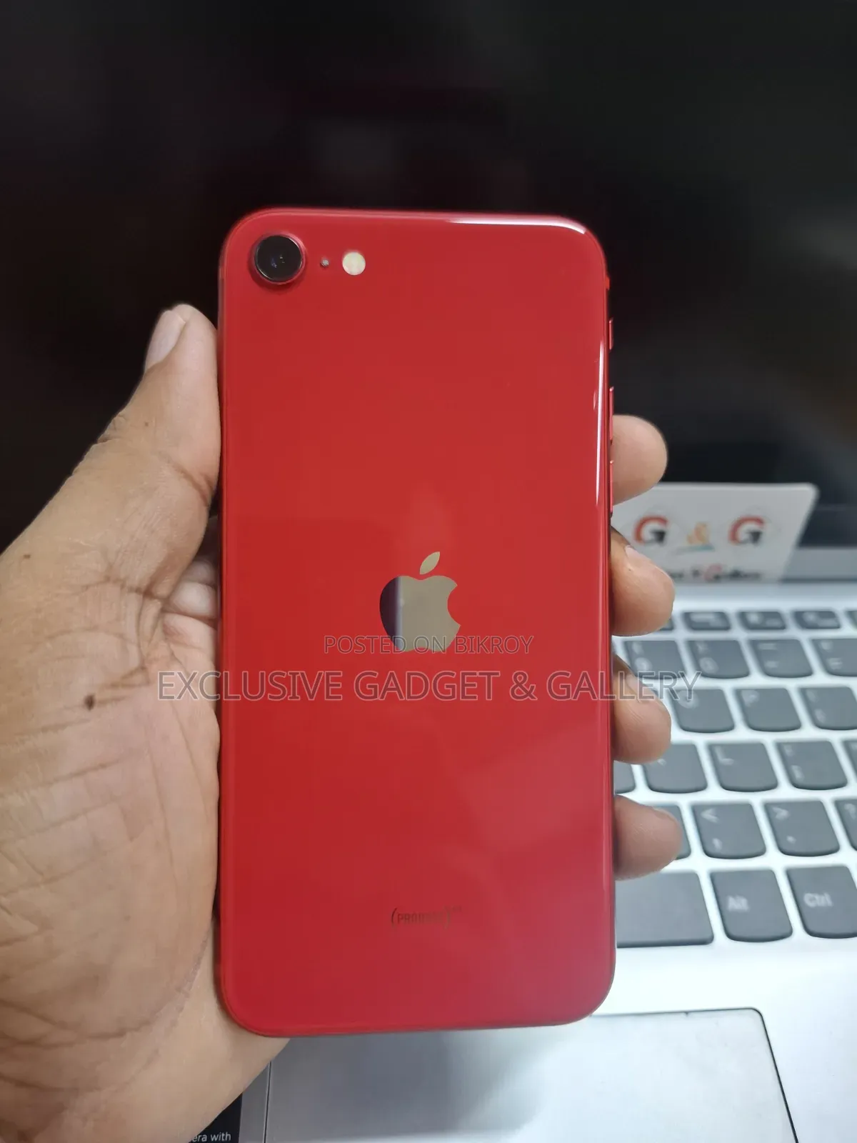 Apple iPhone SE (2022) 64 GB Red