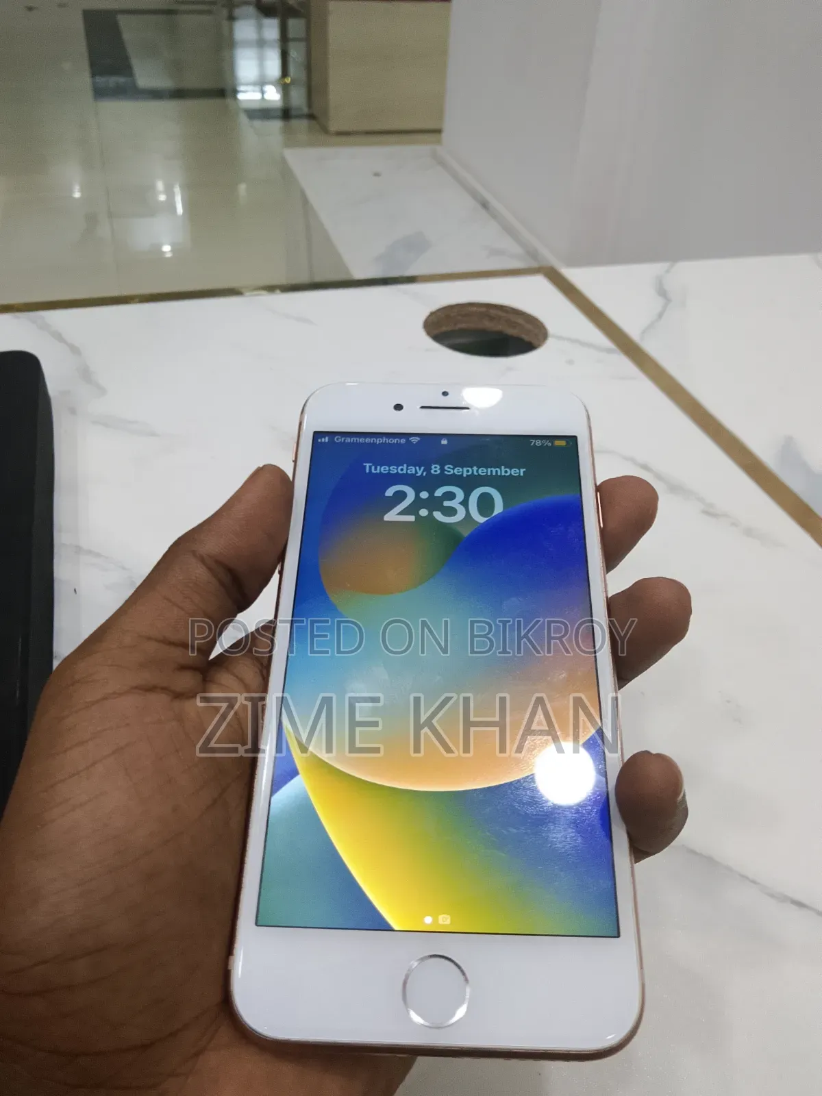 Apple iPhone 8 64 GB White