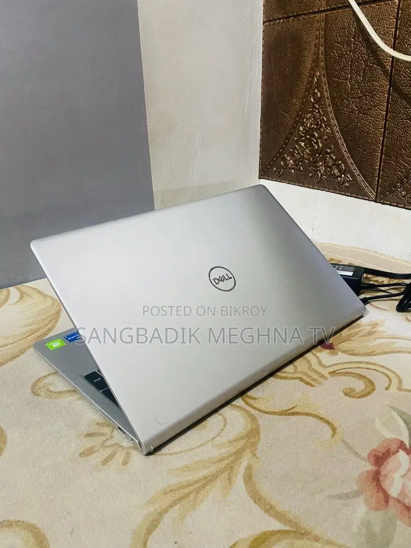 Laptop Dell 4GB Intel SSD 500GB