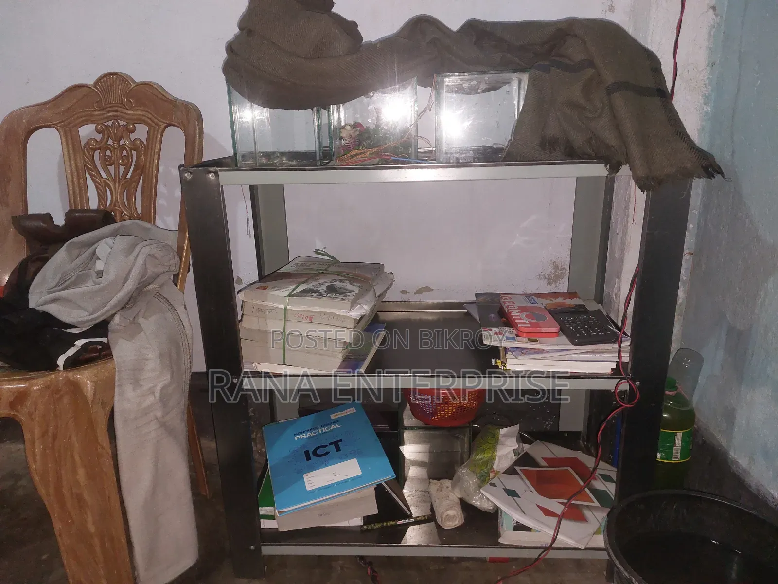 A Double Seat Shelf