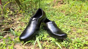 প্রিমিয়াম ব্ল্যাক ফরমাল লোফার