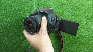 Canon 700D বাংলাদেশের জাতীয় ক্যামেরা।