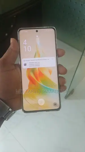 Oppo Reno9 256 GB Silver