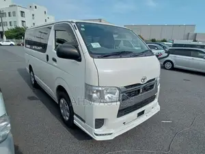 Toyota HiAce 2020 White