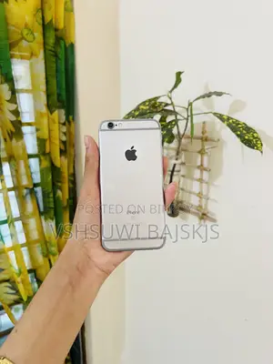 Apple iPhone 6s 32 GB Silver