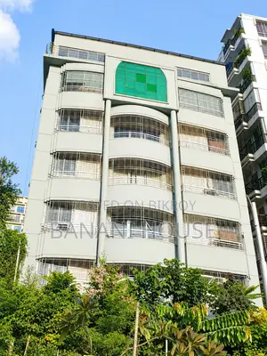 Furnished 4bdrm House in Dhaka, Banani for Sale