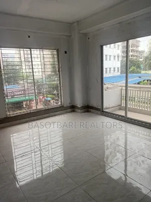 3bdrm Apartment in Aftab Nagar for Sale
