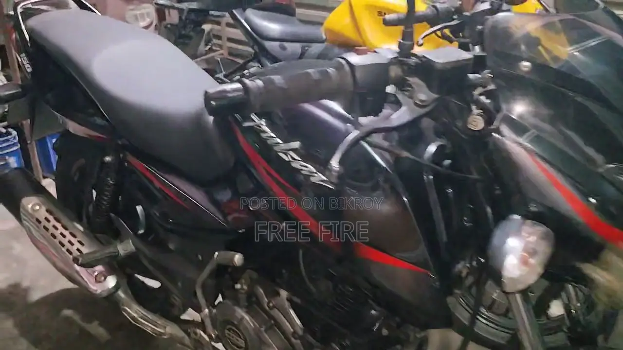 Bajaj Pulsar 150 2018 Red