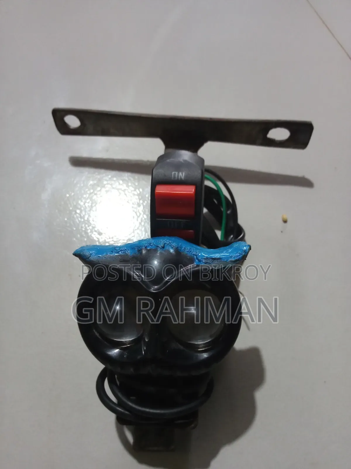 একটা Vega Bolt হেলমেট ও একটি ফগ লাইট বিক্রি হবে