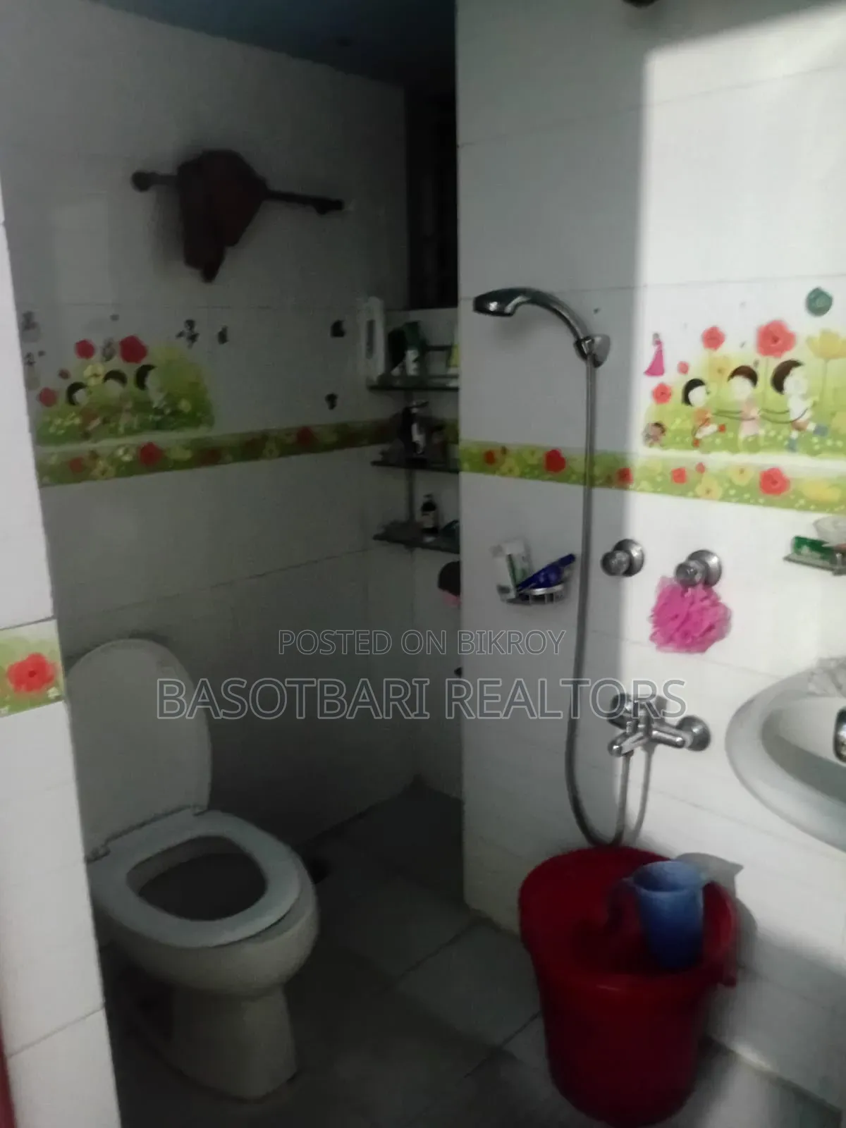 3bdrm Apartment in Badda for Sale