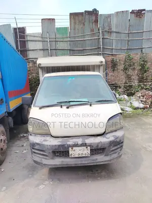 ডেলিভারি ভ্যান টয়োটা ২০০৩