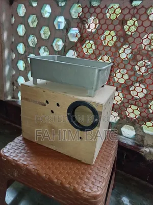 বাজরিকা পাখির ব্রিডিং বক্স বিক্রি করা হবে।