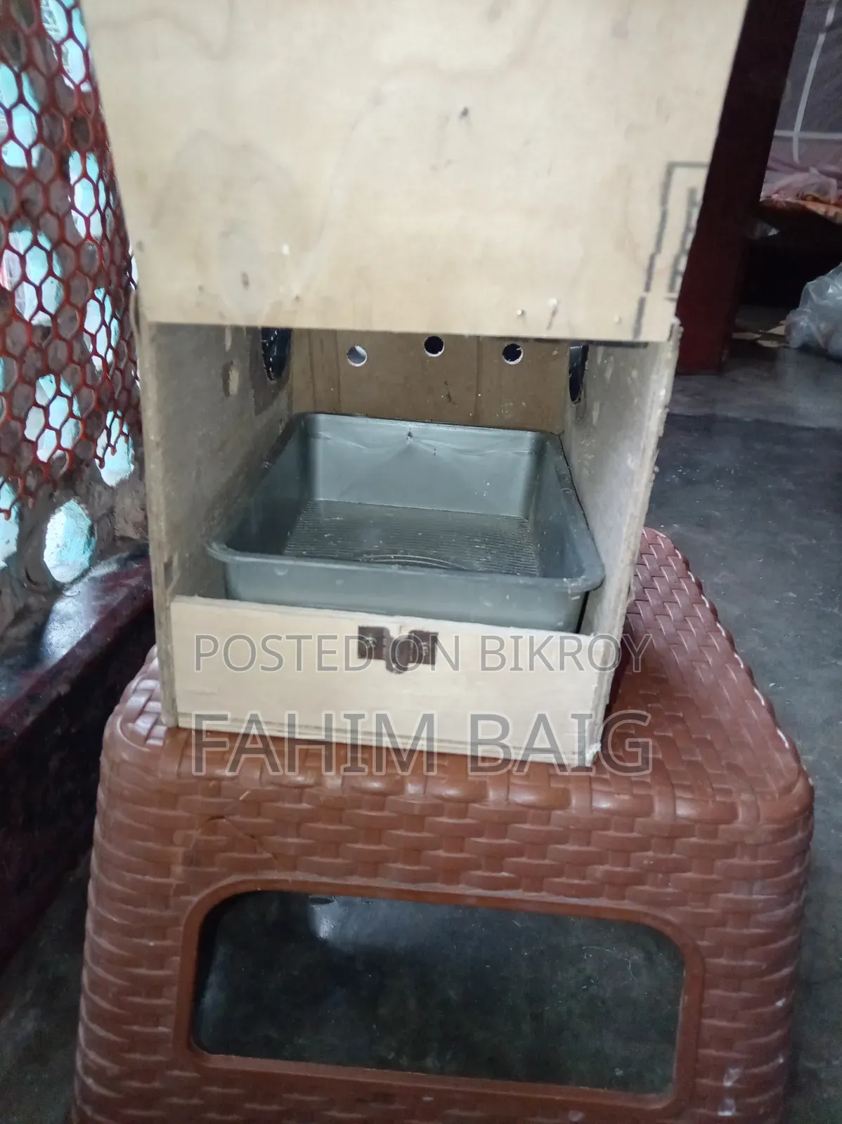 বাজরিকা পাখির ব্রিডিং বক্স বিক্রি করা হবে।