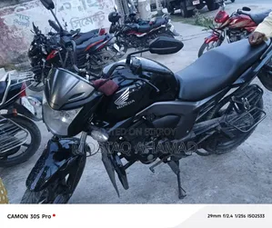 Honda CB 2018 Black