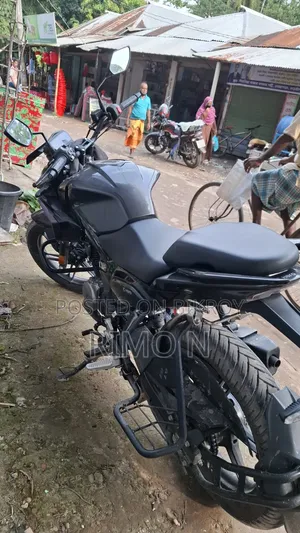 Hero Xtreme 125R 2026 Black