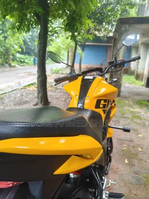 New Suzuki Gixxer 2025 Yellow