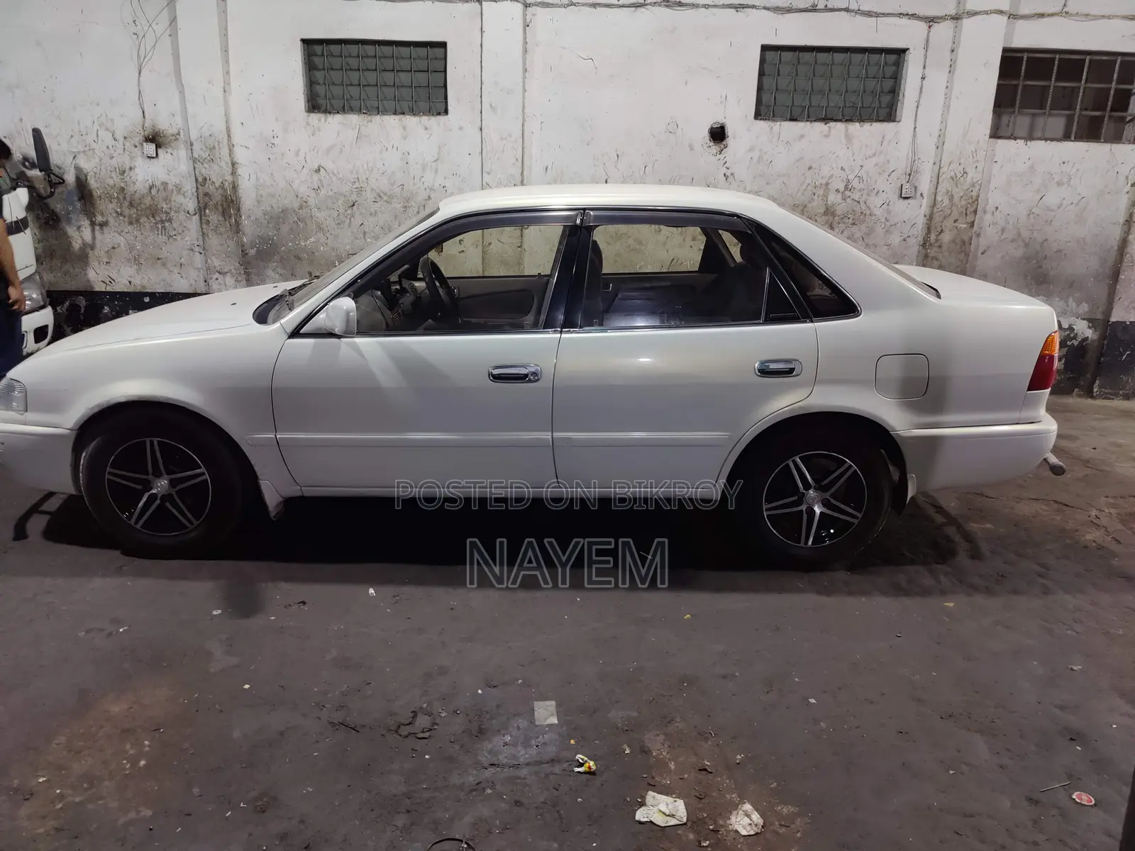 Toyota Sprinter 2000 Pearl