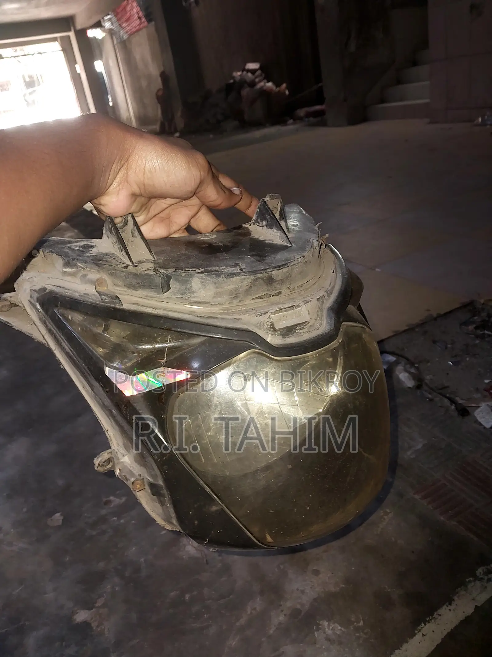 Pulsar Headlight