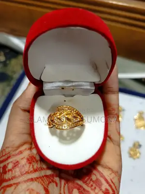 গোল্ড ডিজাইন ইন্সপায়ার্ড অ্যাডজাস্টেবল ফিঙ্গার রিং