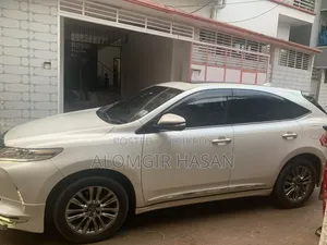 Toyota Harrier 2.0 2018 Pearl