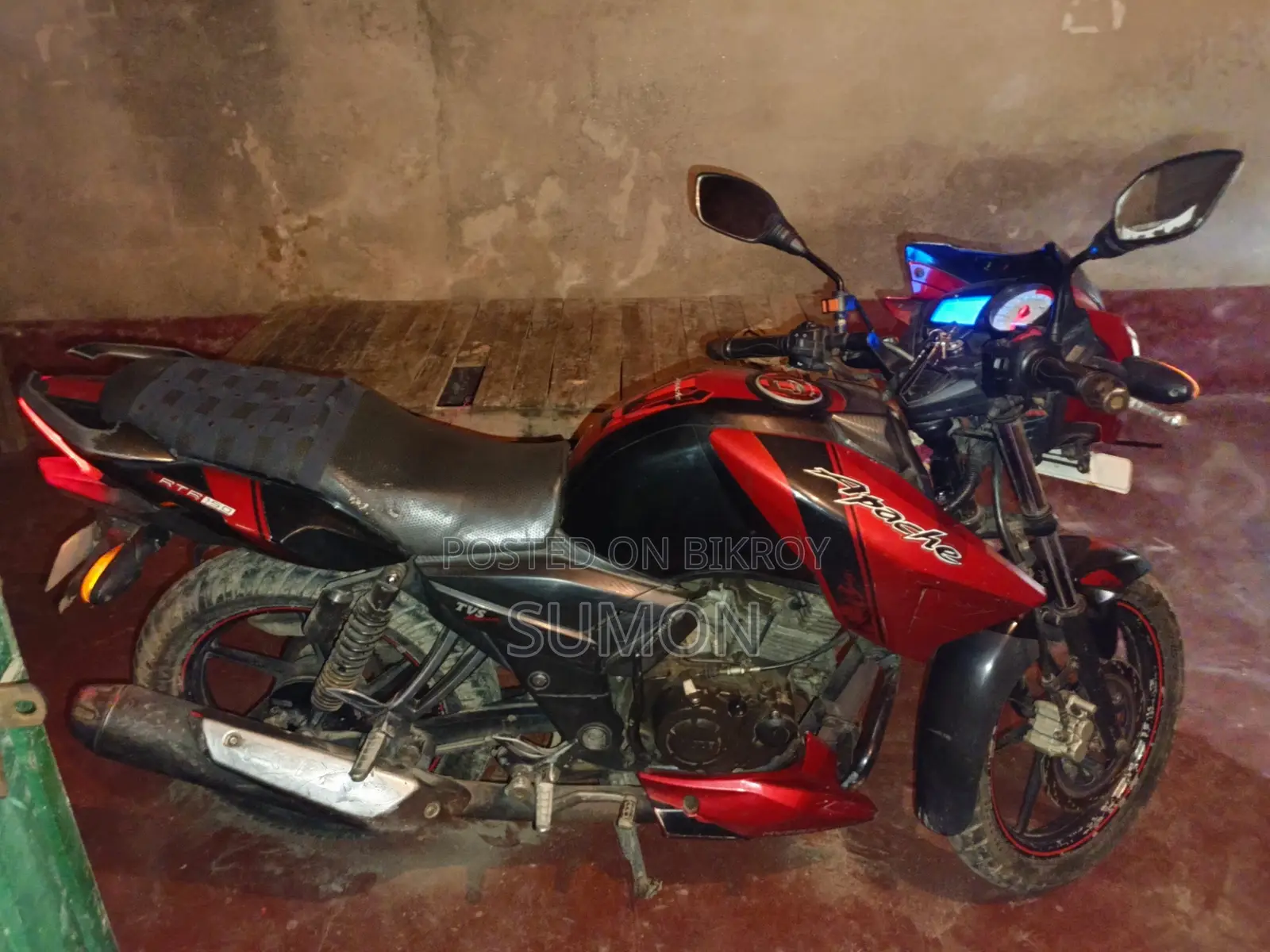 TVS Apache RTR 160 2v Abs 2016