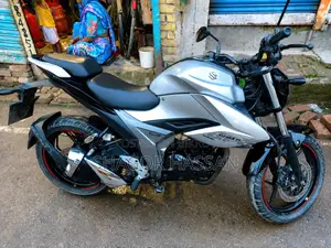 Suzuki Gixxer 2022 Silver