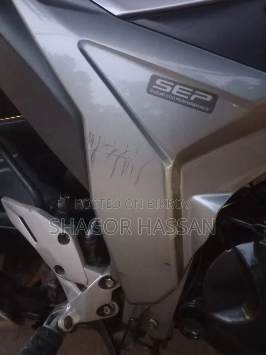 Suzuki Gixxer 2022 Silver