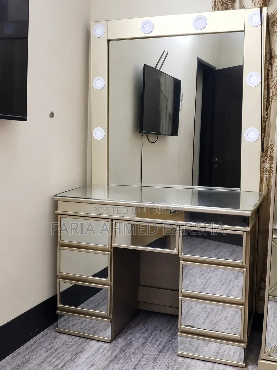 Vanity Dressing Table