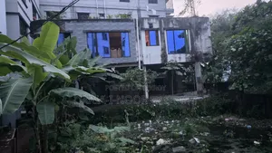 4bdrm House in ৬ তালা প্ল্যান এর ২, Uttara for Sale