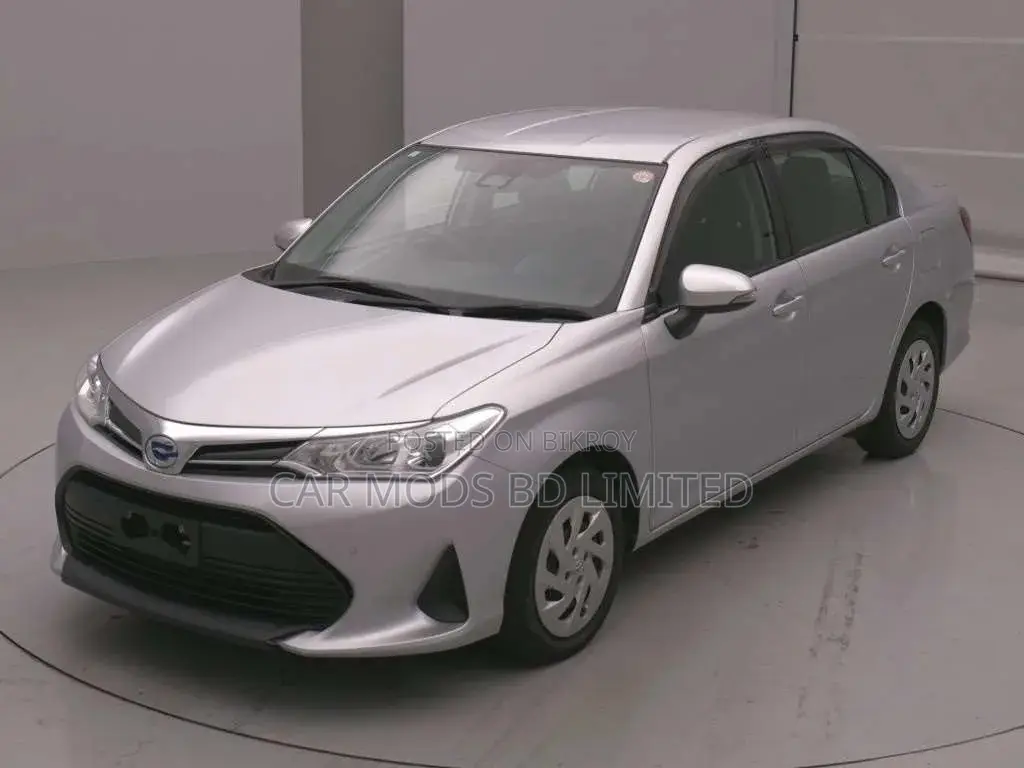 Toyota Axio 2021 Silver