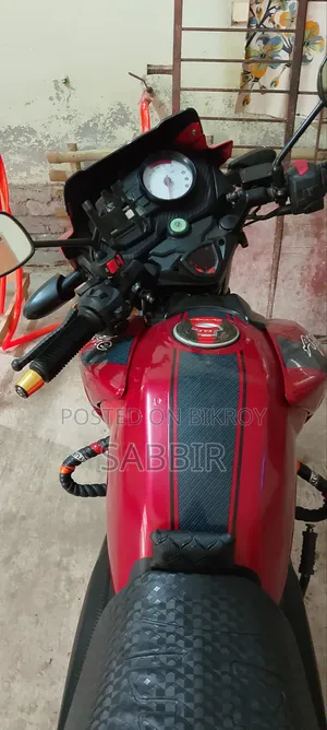 TVS Apache RTR 160 2V 2016 Red