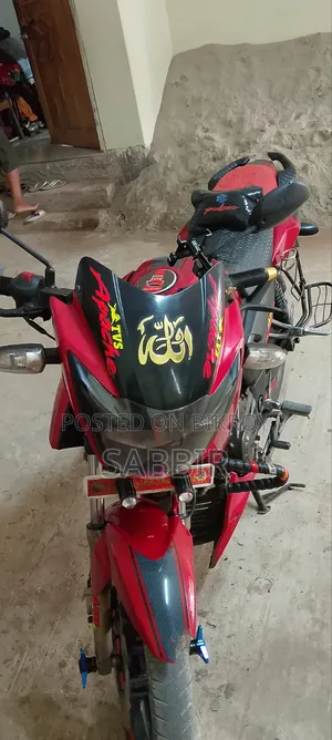 TVS Apache RTR 160 2V 2016 Red