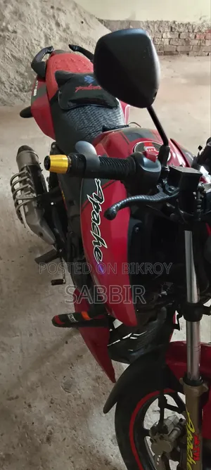 TVS Apache RTR 160 2V 2016 Red