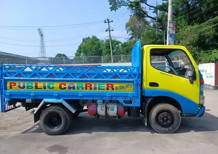 Toyota Dyna Pickup 2017