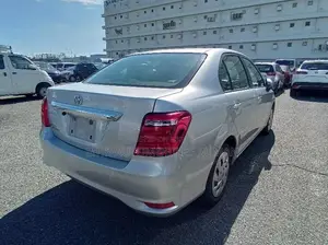 Toyota Axio 2021 Silver