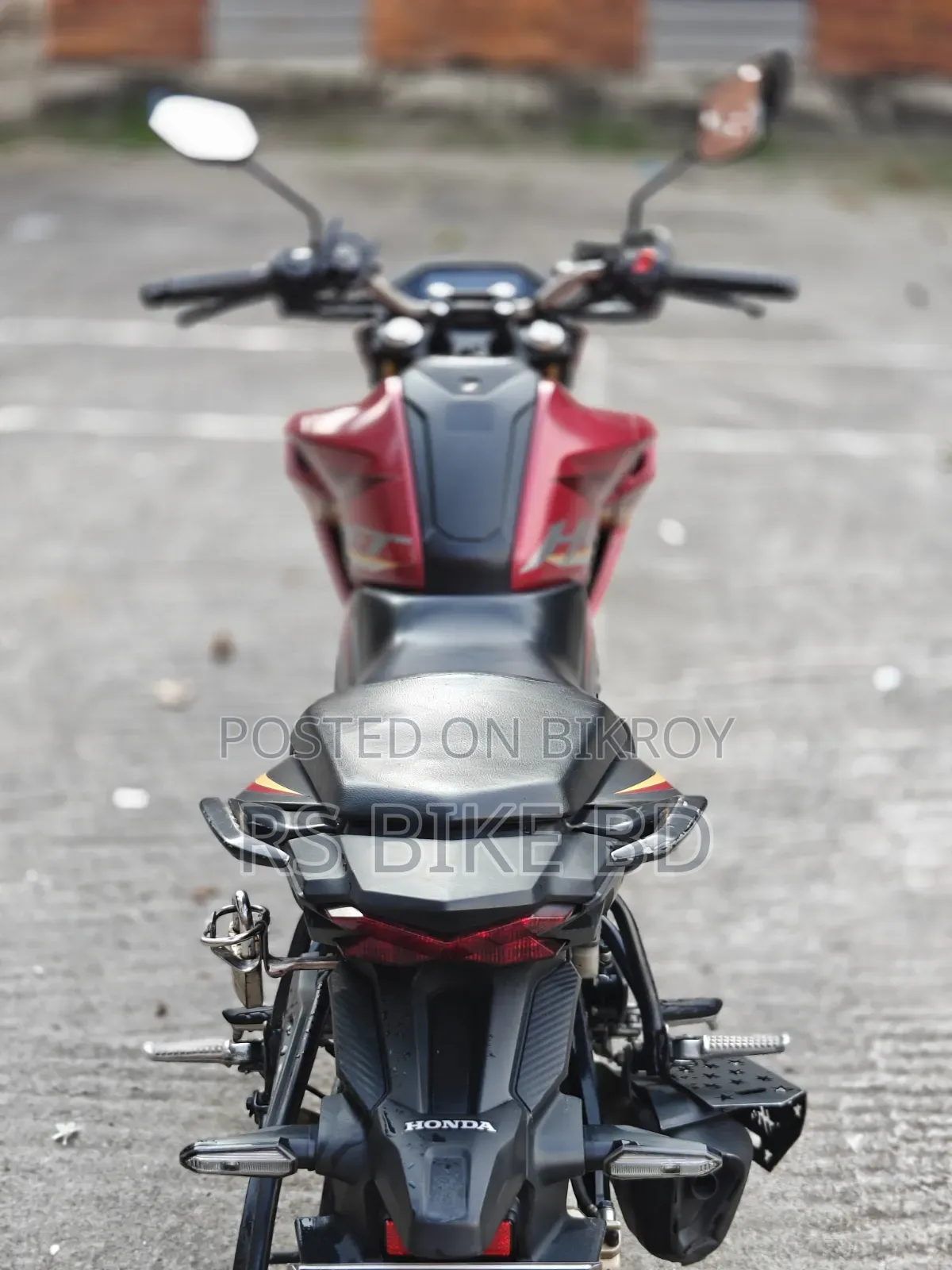 Honda Hornet 2.0 2024 Brown