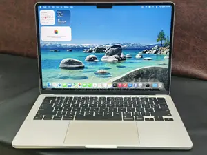 Laptop Apple MacBook Air 2022 M2 16GB Apple M2 SSD 256GB