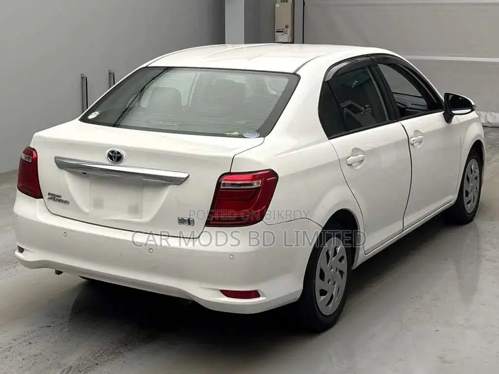 Toyota Axio 2021 White