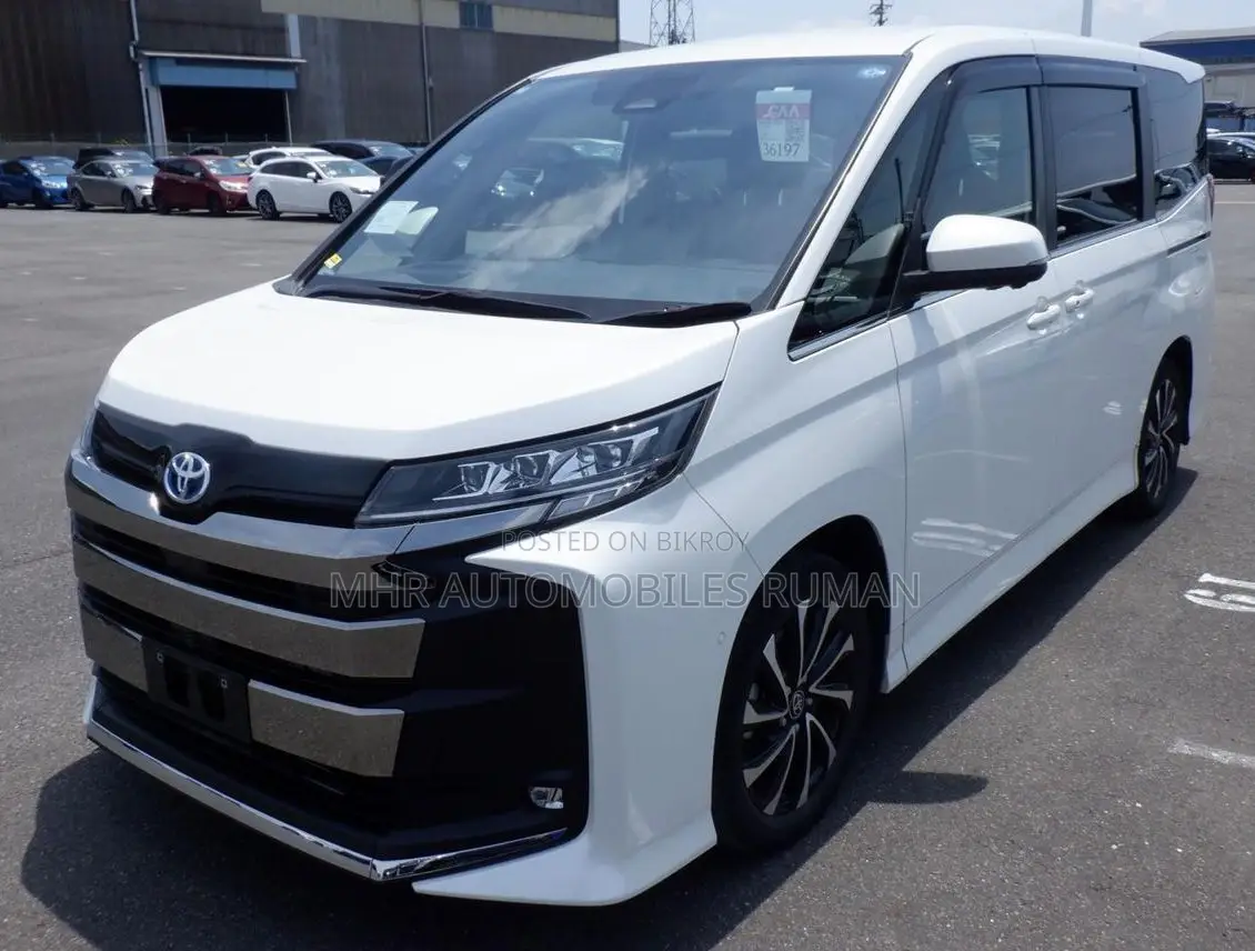 Toyota Noah 2023 Pearl