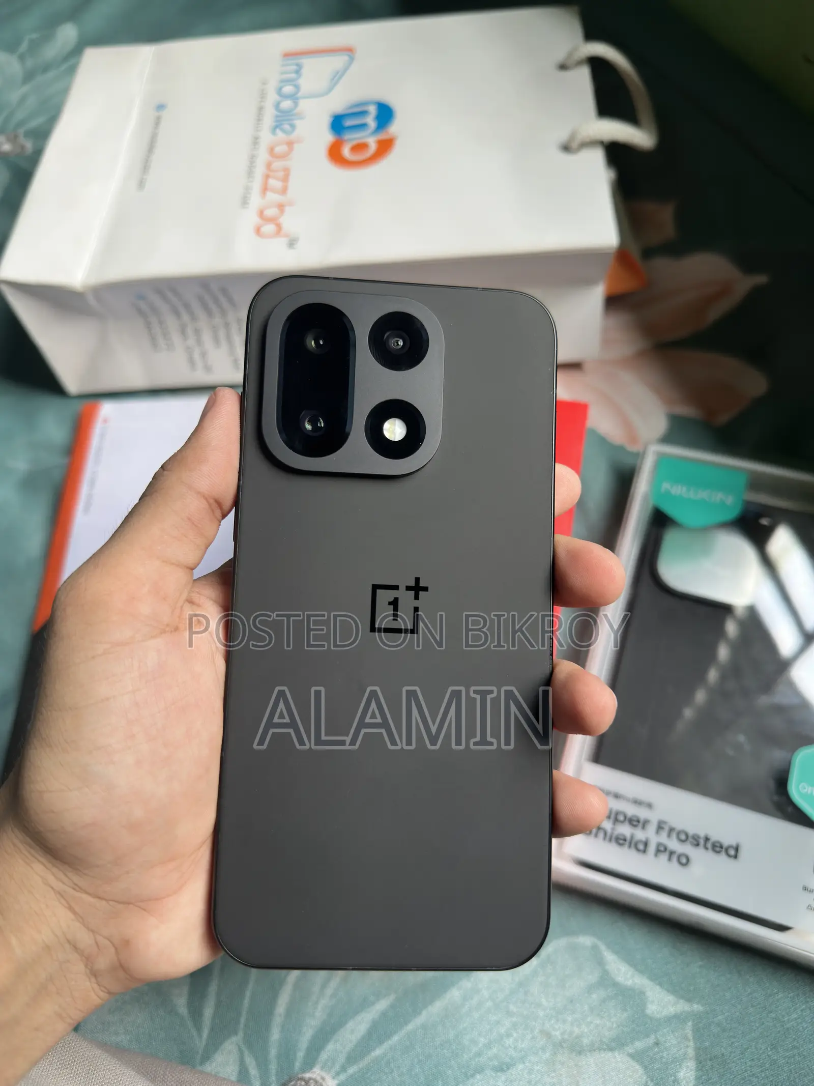 ওয়ানপ্লাস ১৫ ২৫৬ জিবি ব্ল্যাক