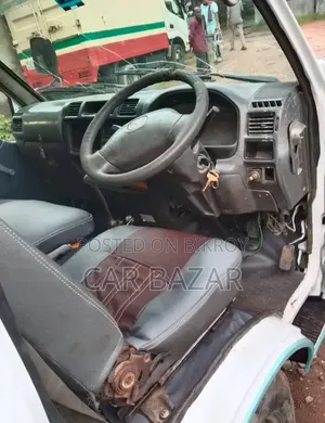 নিসান ডেলিভারি ভ্যান ২০০৮
