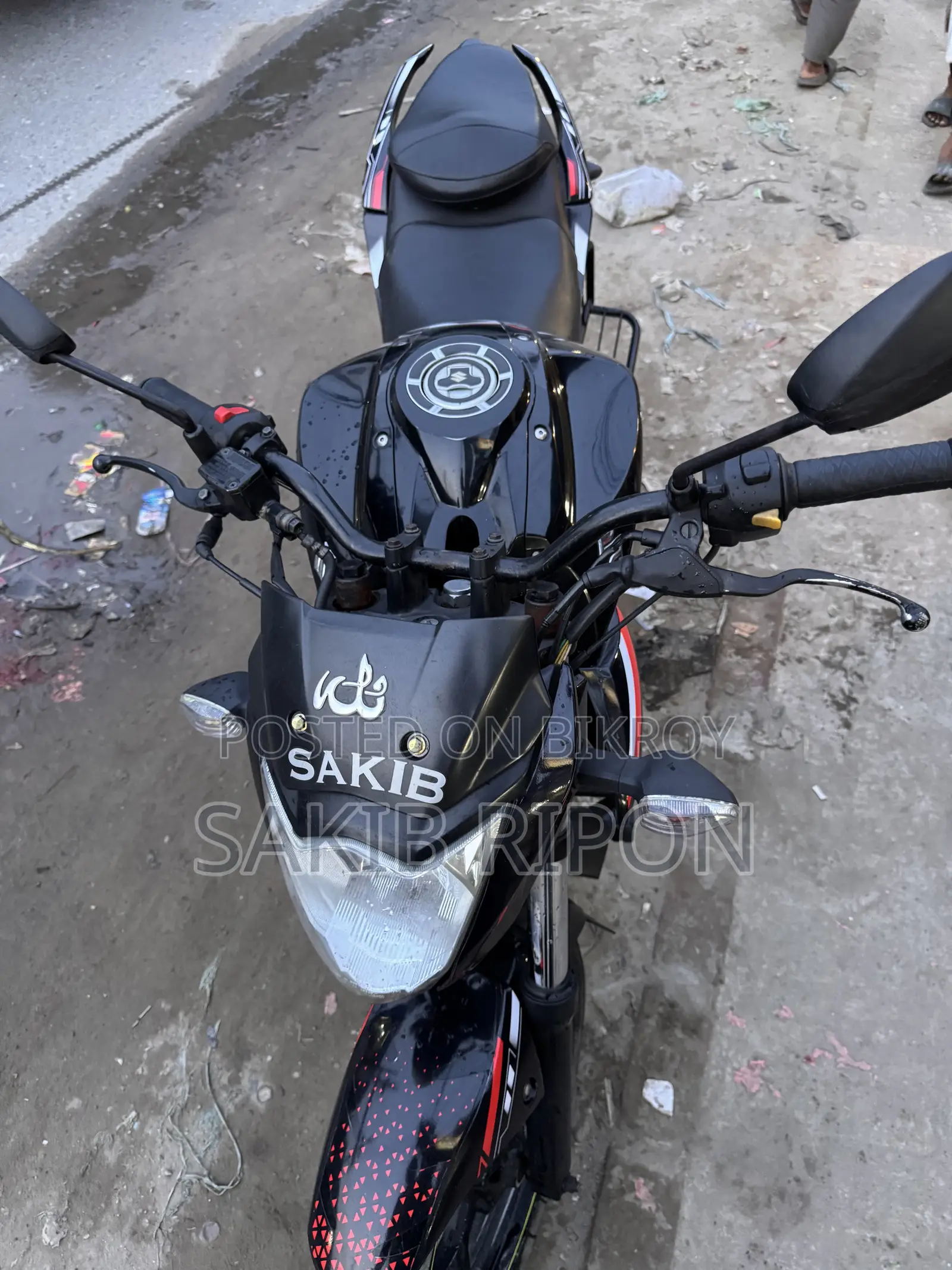 সুজুকি জিক্সার ২০১৮ ব্ল্যাক
