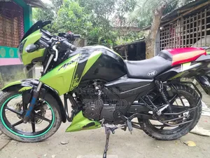 টিভিএস অ্যাপাচি আরটিআর ১৬০ ২ভি ২০১৭ সবুজ