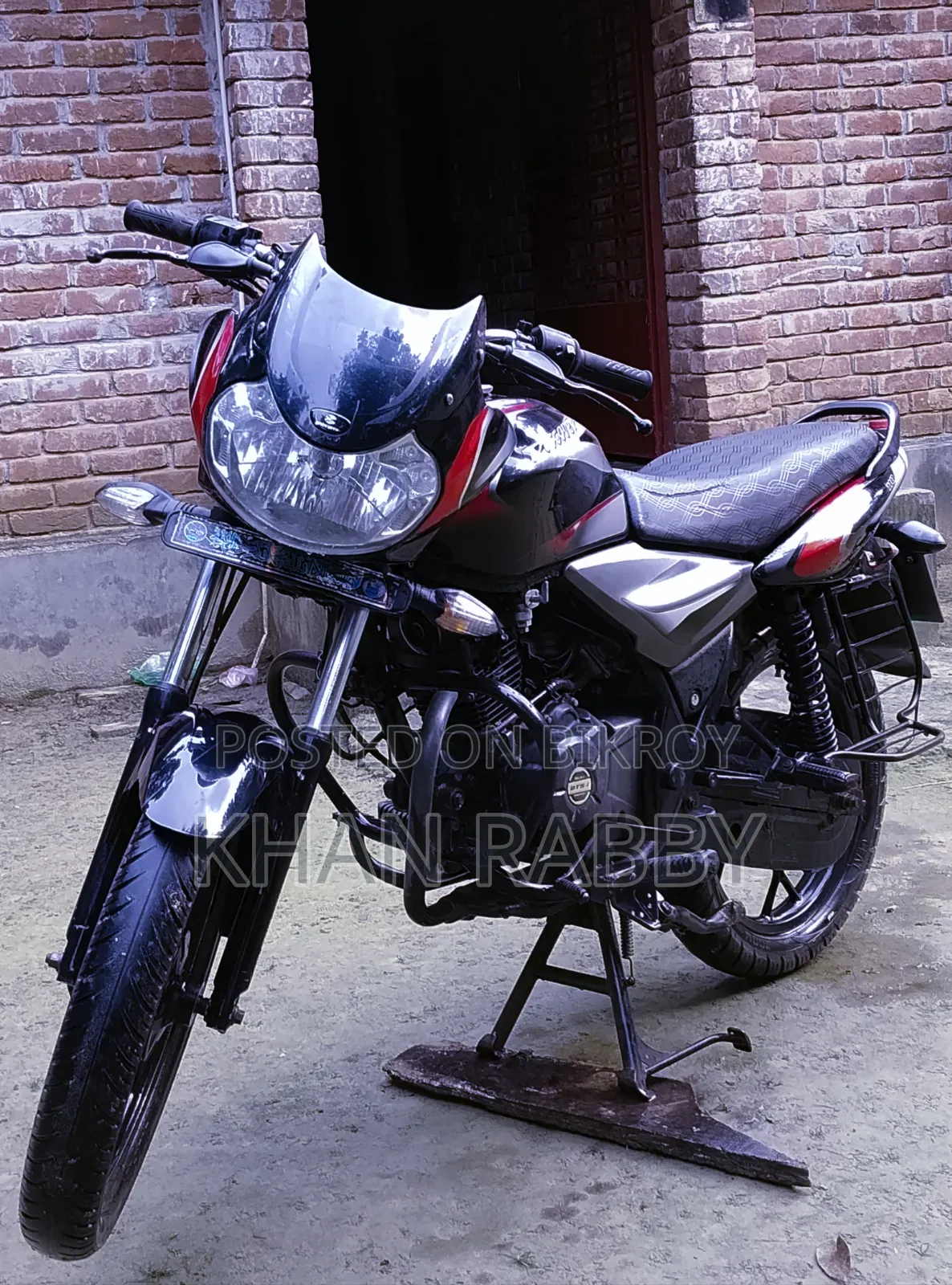 বাজাজ ডিসকভার ১১০ ২০১৯ কালো