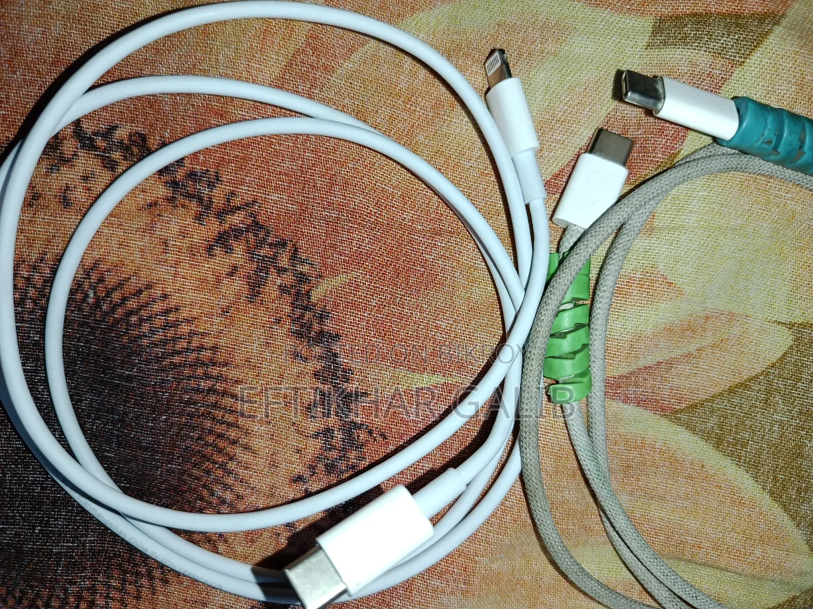 অ্যাপল ২০ওয়াট চার্জার + ২টি কেবল বিক্রি হবে